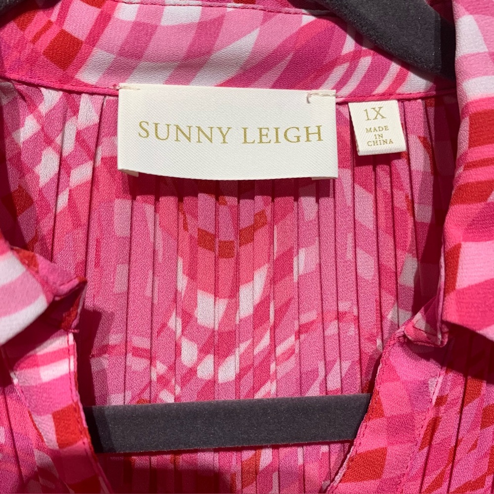 Vibrant Pink Button-Up Tunic - Picture 4 of 9